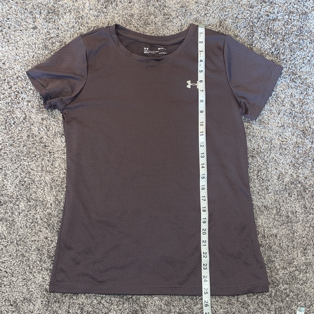Women's Short Sleeve Purple Loose Fit Heat Gear Under Armour Shirt - Picture 5 of 6